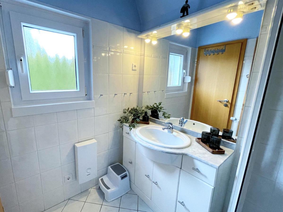Familienfreundliches Ferienhaus In 5 Min Zum Strand Mit Terrasse Und Kostenlosem Parkplatz Куксхавен Екстериор снимка